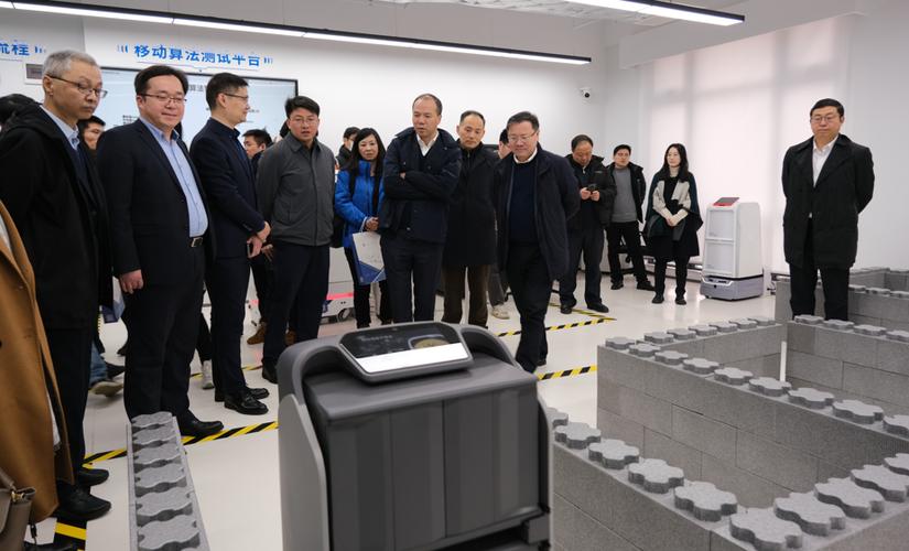 作为机器人产业链的重要一环,思岚科技受邀共参,见证国评中心